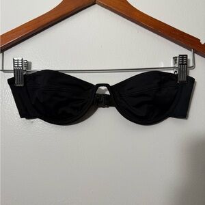 mariel top in black eco compression